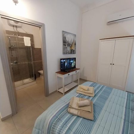 On The Road Bed and Breakfast Telti Exterior foto