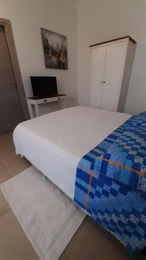 On The Road Bed and Breakfast Telti Exterior foto