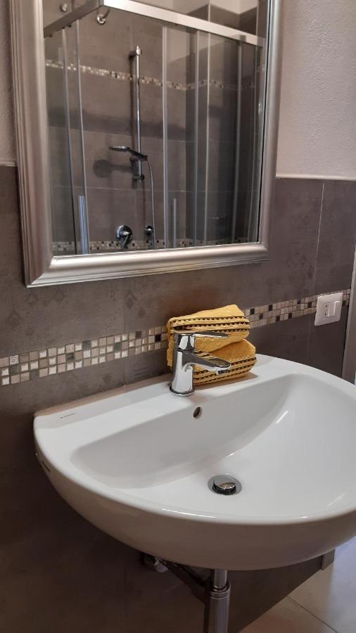 On The Road Bed and Breakfast Telti Exterior foto